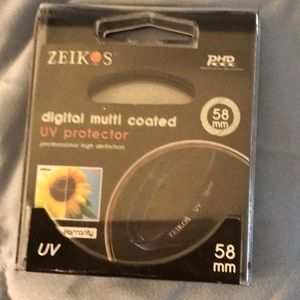 New, in package.  Zeikos brand. For the photographer.!